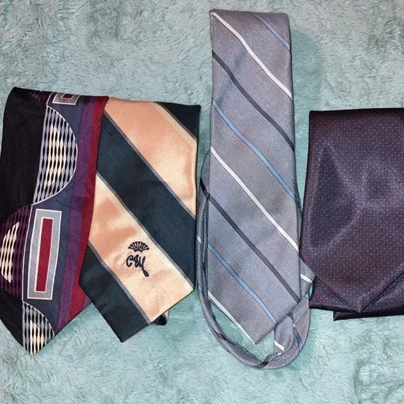 Bundle of 4 men’s neckties, various sizes and materials.           $15 - Picture 9 of 9